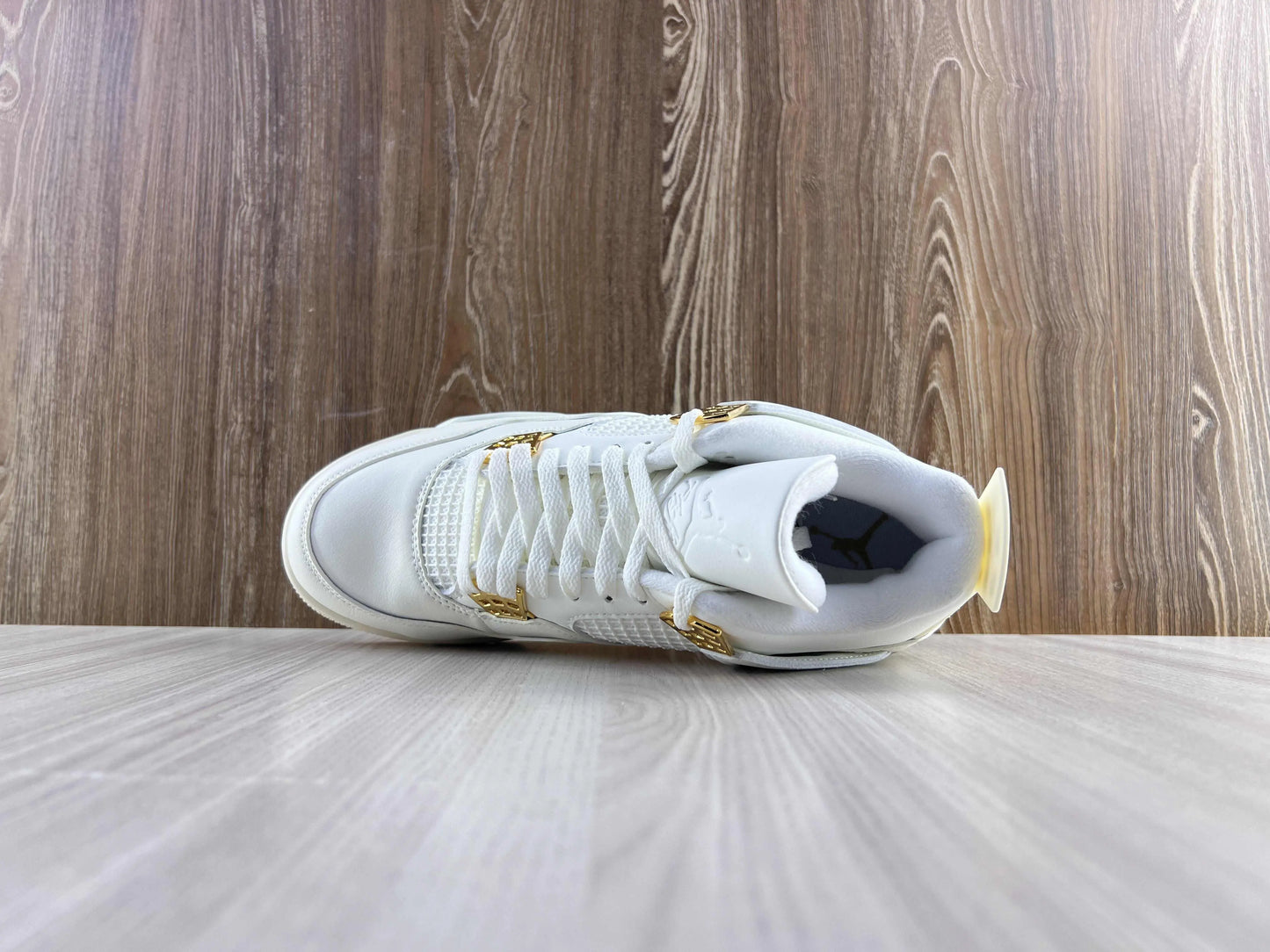 Classic Retro 4 Sneakers - Metallic Gold - NocturiaShop