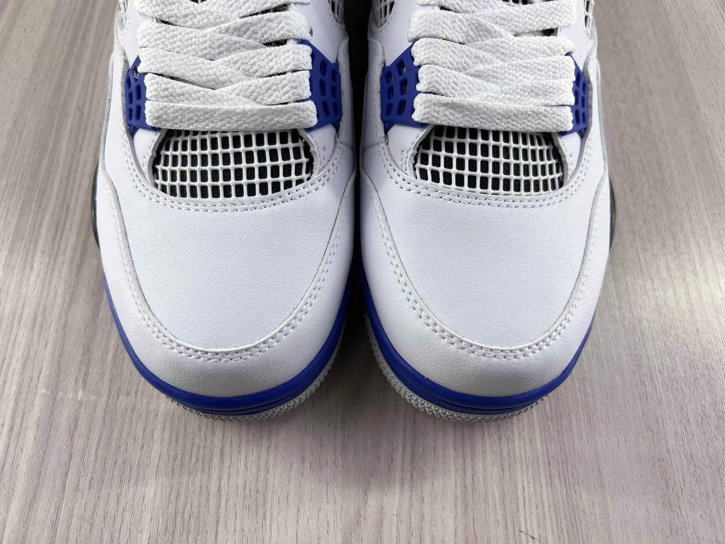 Classic Retro 4 Sneakers - Motorsports - NocturiaShop