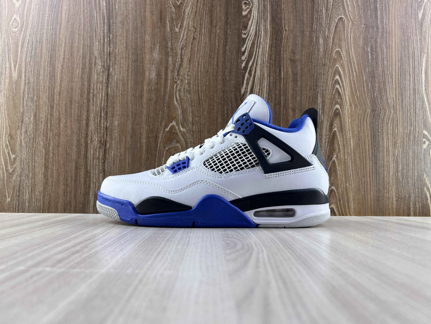 Classic Retro 4 Sneakers - Motorsports - NocturiaShop