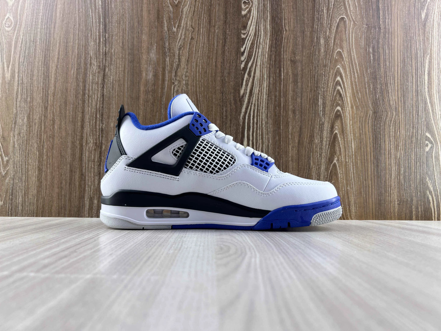 Classic Retro 4 Sneakers - Motorsports - NocturiaShop