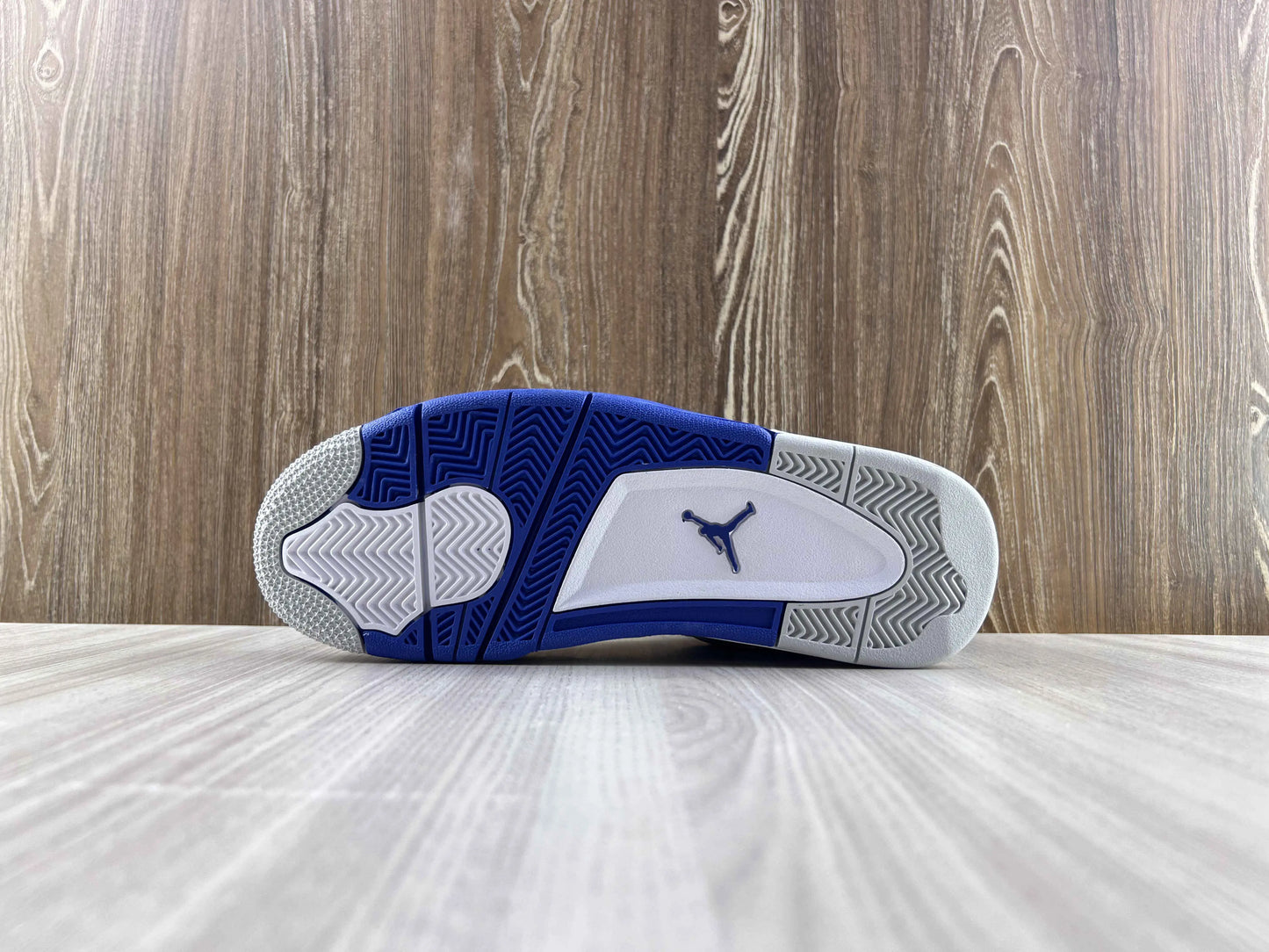 Classic Retro 4 Sneakers - Motorsports - NocturiaShop