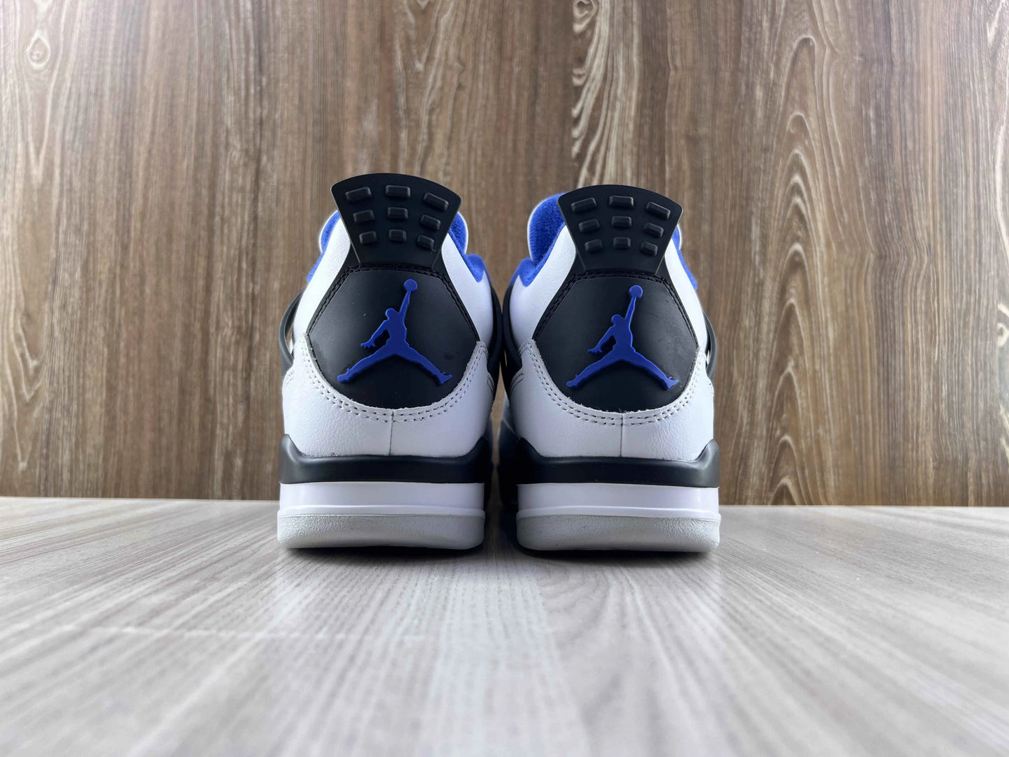 Classic Retro 4 Sneakers - Motorsports - NocturiaShop
