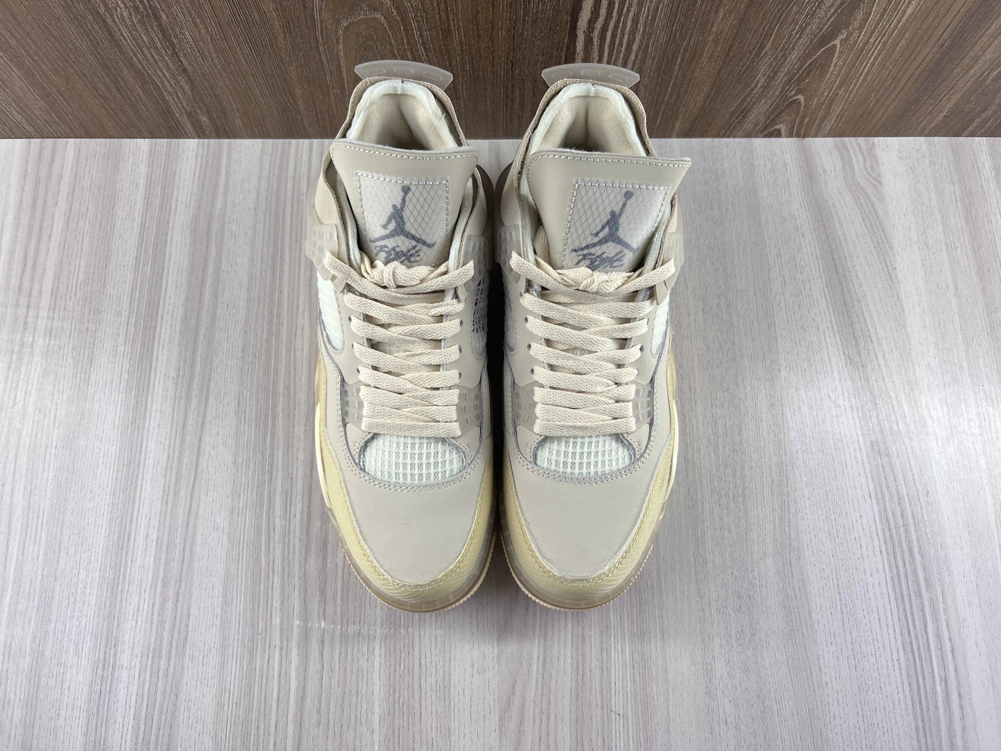Classic Retro 4 Sneakers - Off White - NocturiaShop