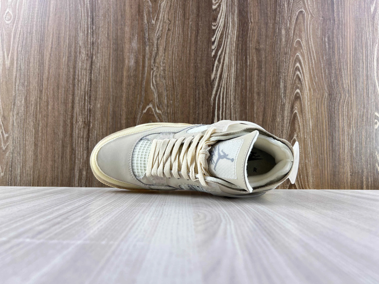 Classic Retro 4 Sneakers - Off White - NocturiaShop