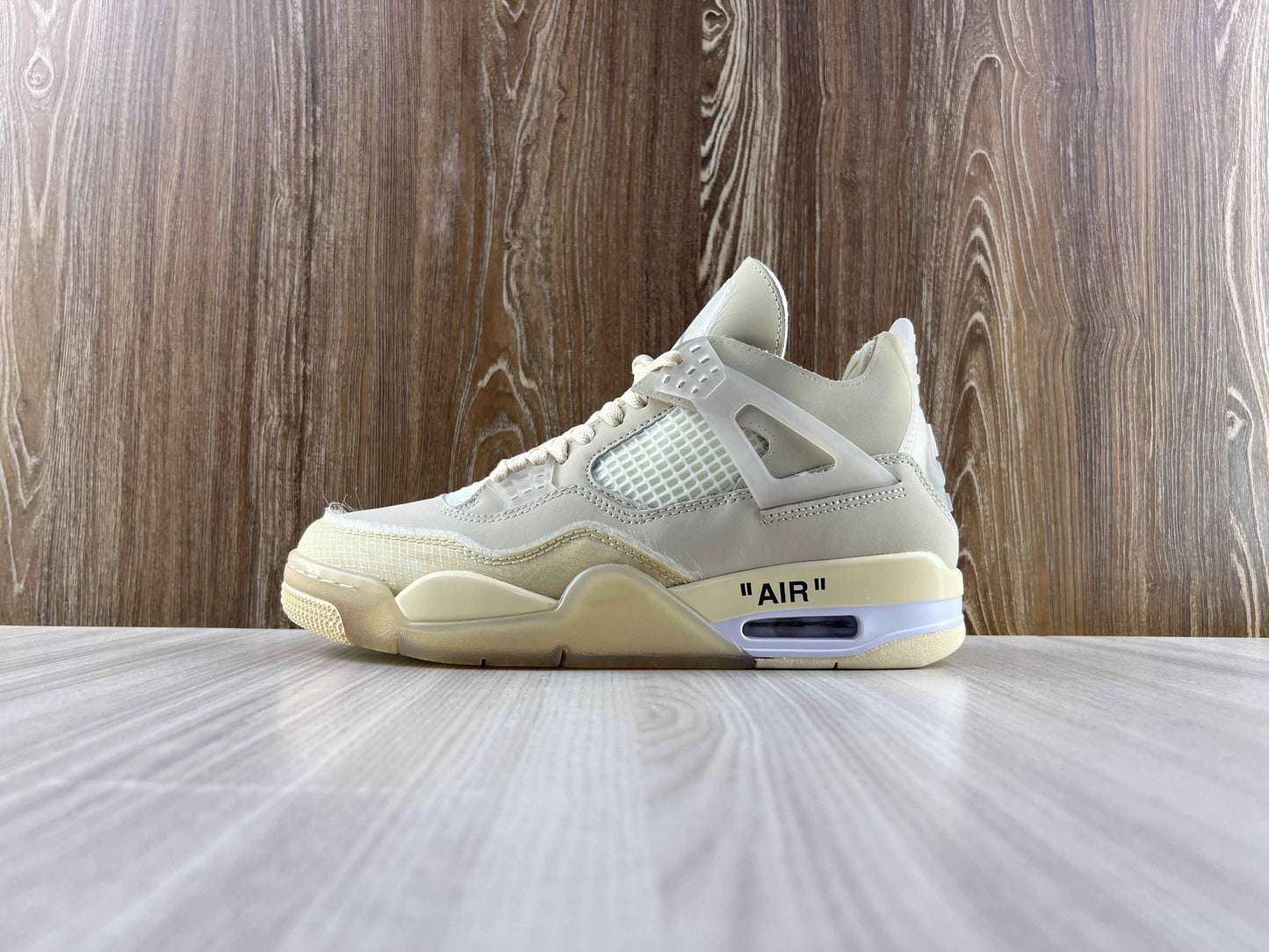 Classic Retro 4 Sneakers - Off White - NocturiaShop