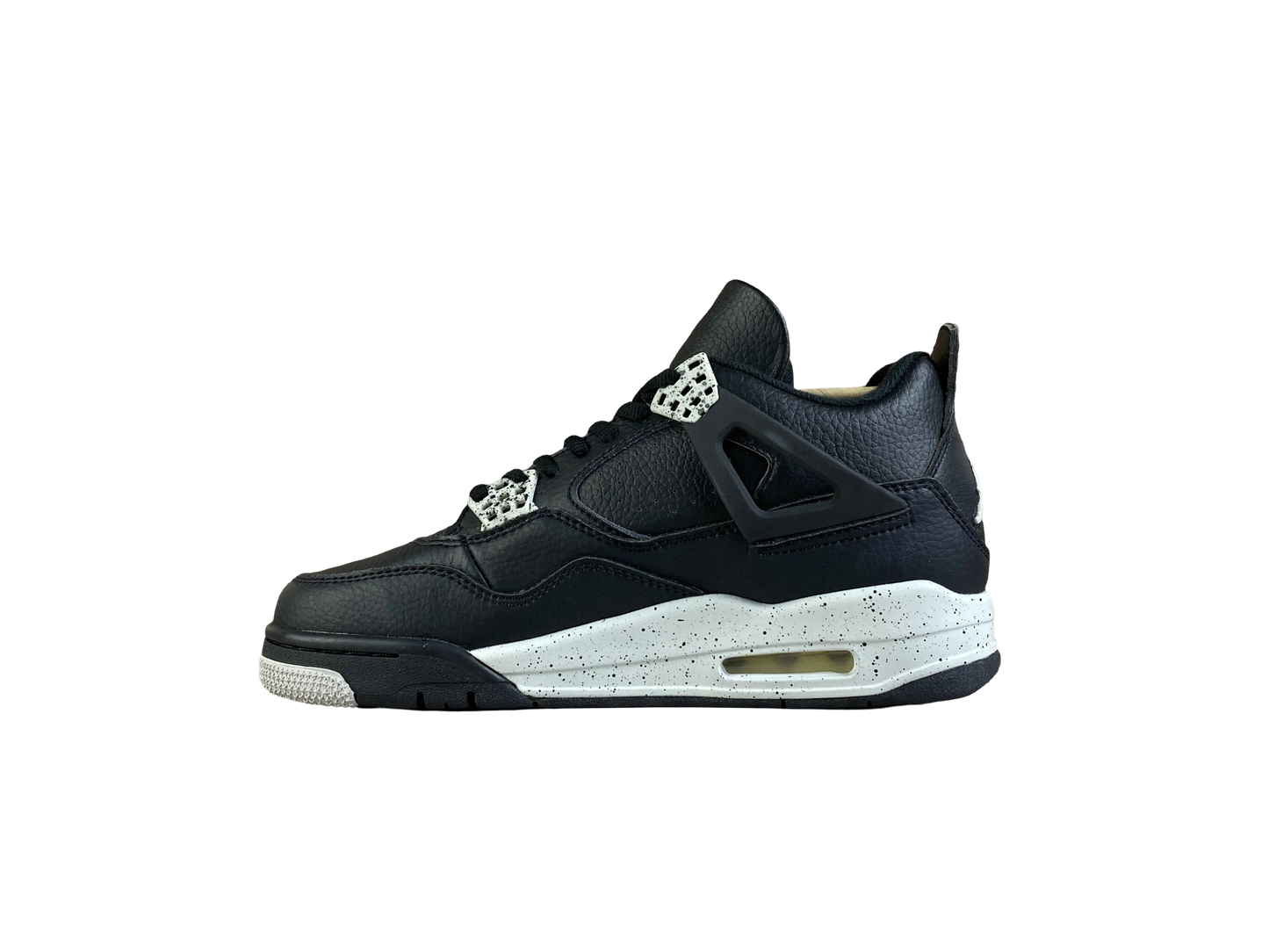 Classic Retro 4 Sneakers - Oreo - NocturiaShop