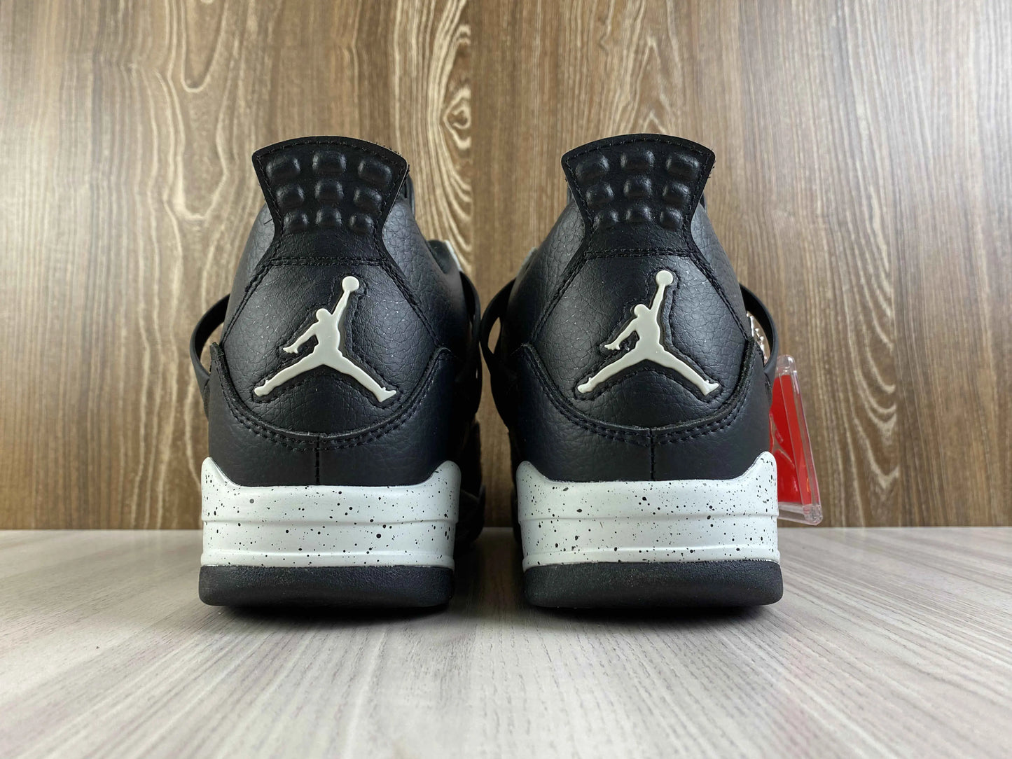 Classic Retro 4 Sneakers - Oreo - NocturiaShop