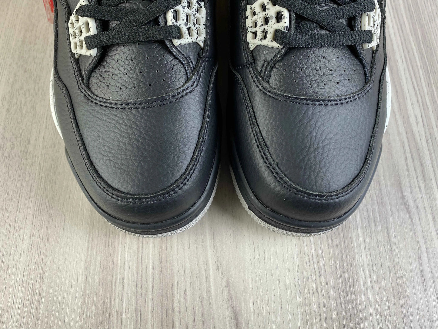 Classic Retro 4 Sneakers - Oreo - NocturiaShop