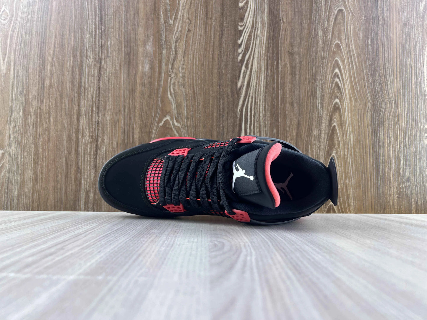 Classic Retro 4 Sneakers - Red Thunder - NocturiaShop