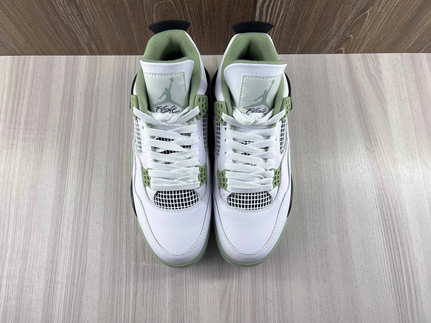 Classic Retro 4 Sneakers - Seafoam - NocturiaShop