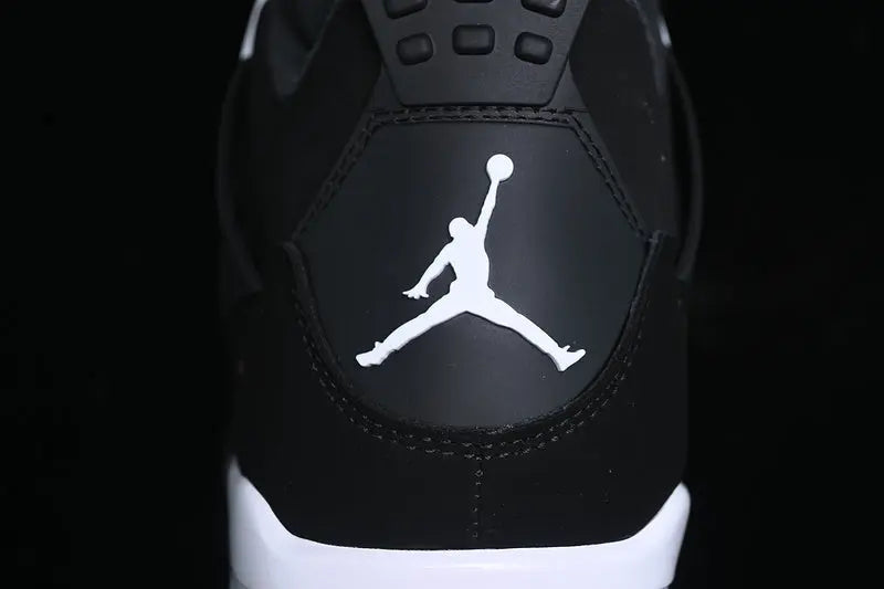 Classic Retro 4 Sneakers - White Thunder - NocturiaShop