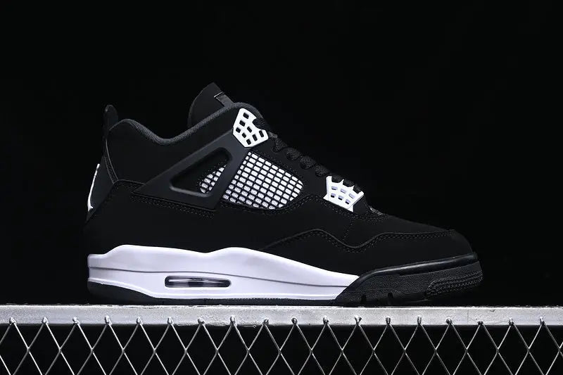 Classic Retro 4 Sneakers - White Thunder - NocturiaShop