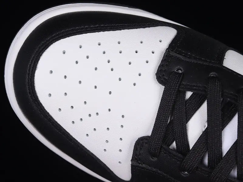 Dunk Style Retro Sneakers - White & Black - NocturiaShop