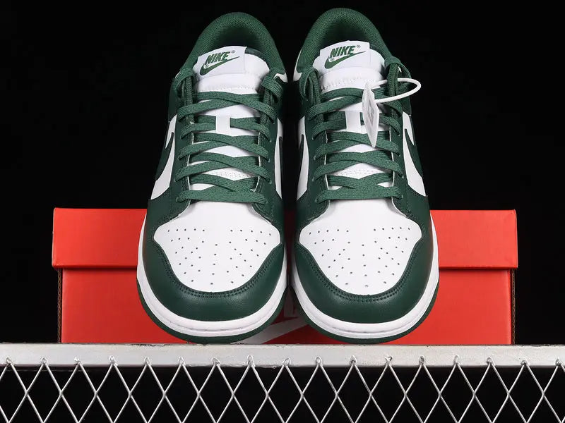 Dunk Style Retro Sneakers - White & Green - NocturiaShop
