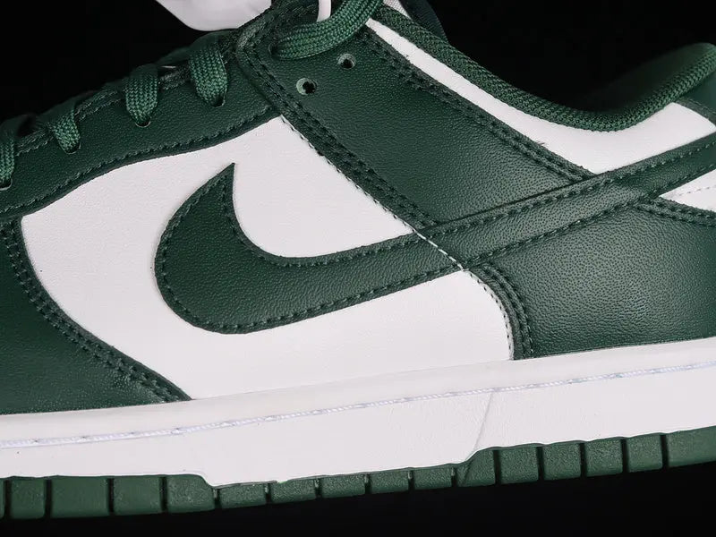 Dunk Style Retro Sneakers - White & Green - NocturiaShop