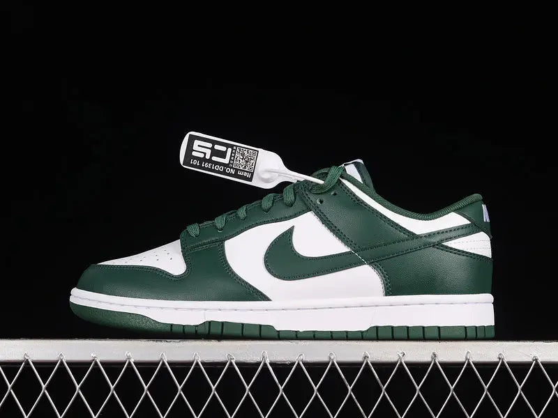 Dunk Style Retro Sneakers - White & Green - NocturiaShop