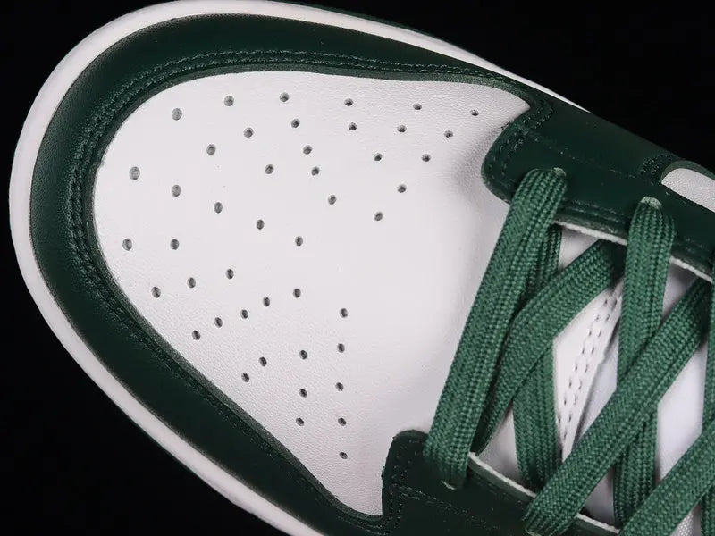 Dunk Style Retro Sneakers - White & Green - NocturiaShop