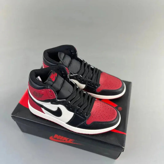 Classic Retro 1 Sneakers - High NocturiaShop