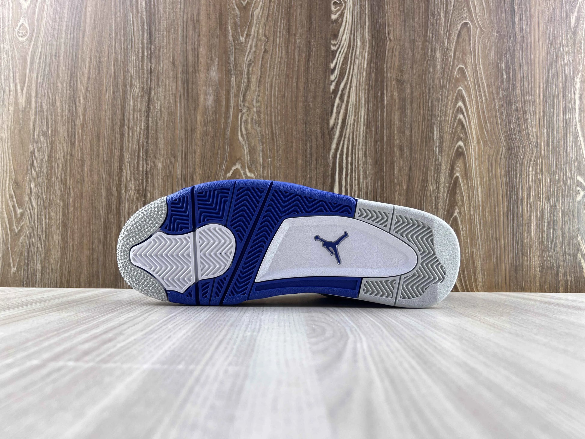 Classic Retro 4 Sneakers - Motorsports - NocturiaShop