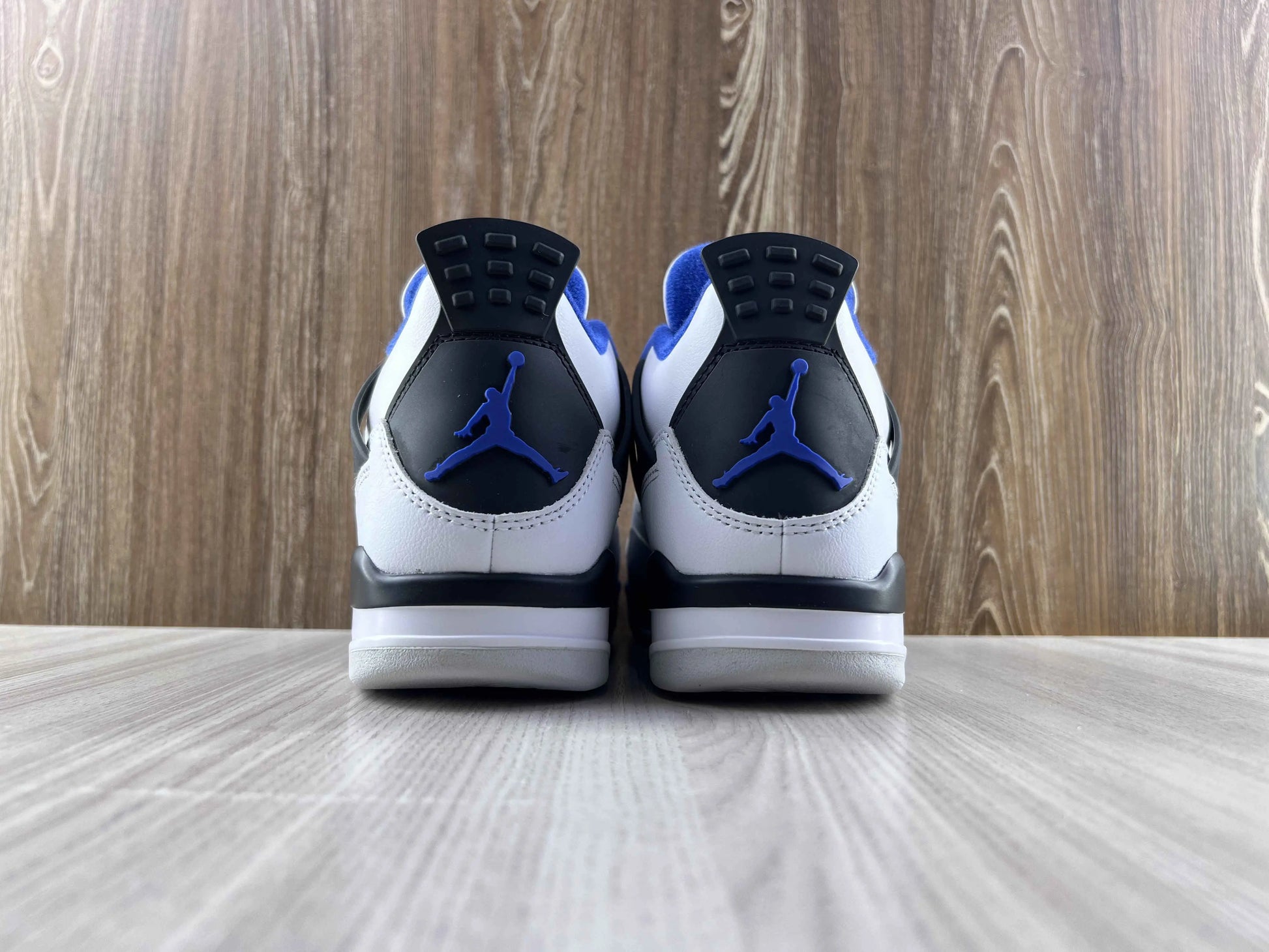 Classic Retro 4 Sneakers - Motorsports - NocturiaShop