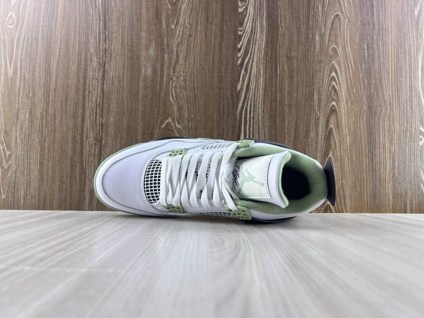 Classic Retro 4 Sneakers - Seafoam - NocturiaShop